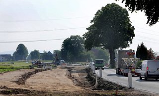 Die Laarerstraße ist im Bereich der Kreuzung mit der Stedefreunder Straße eine Großbaustelle. Der Verkehr kann aber derzeit ungehindert fließen. - FRANK-MICHAEL KIEL-STEINKAMP