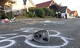 Der Außenspiegel ist nur eines der Objekte, die für die Rekonstruktion des Unfallherganges umrandet wurden. - Thorsten Gödecker