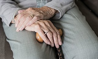Im Bielefelder Frieda-Nadig-Haus sind zwei mit Covid-19 infizierte Frauen verstorben. - Symbolbild Pixabay