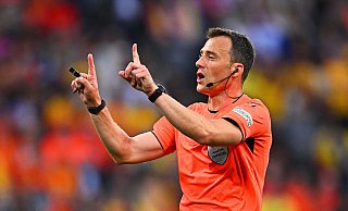 Vor dem EM-Halbfinale zwischen den Niederlanden und England gibt es Diskussionen um die Ansetzung von Schiedsrichter Felix Zwayer. - Tom Weller/dpa