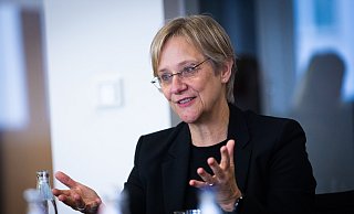 Ganz leere Hände hat die Bielefelder Uni-Rektorin Angelika Epple zwar nicht, aber die Etatkürzungen setzen ihr auch persönlich zu, sagt sie im Exklusivinterview mit dieser Redaktion. - Mike-Dennis Mueller / www.mdm.photo