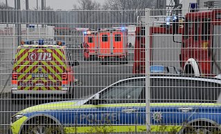 Die Feuerwehr hatte den Brand schnell unter Kontrolle. Die Aufräumarbeiten dauerten bis zum Nachmittag. Foto: Andreas Eickhoff - Andreas Eickhoff