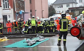 Stadtbahnunfall und massive Verkehrsprobleme in Bethel. - Charlotte Mahncke