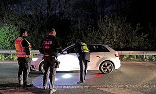 Erster Hauptkommissar Volker Huß hat viele Autofahrer selbst angehalten und nach ihren Papieren gefragt. - FRANK-MICHAEL KIEL-STEINKAMP