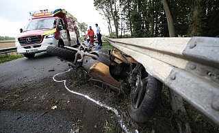 Der 54-jährige Fahrer dieser Maschine wurde lebensgefährlich verletzt. - Gerald Dunkel