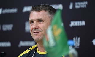 Rebrow setzt beim EM-Qualifikationsspiel gegen Italien auf das Leverkusener Publikum. - Carmen Jaspersen/dpa