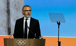Organisationschef Casey Wasserman müht sich, Bedenken vor den Sommerspielen 2028 in Los Angeles zu zerstreuen. - Thanassis Stavrakis/AP/dpa