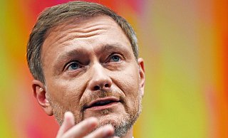 FDP-Chef Christian Lindner grenzt seine Parteien klar von den anderen ab. - Foto: Uli Deck/dpa