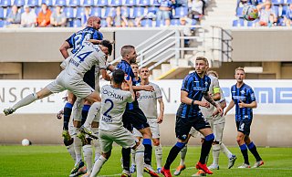 SCP-Verteidiger Jannis Heuer springt am höchsten und köpft in der 58. Minute nach einer Muslija-Ecke zum 2:0-Endstand ein. - Besim Mazhiqi