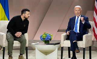 Selenskyj will bei US-Präsident Biden einmal mehr unter anderem die Freigabe von reichweitenstarken Waffen für Angriffe auf militärische Ziele weit in russischem Hinterland erhalten. (Archivbild) - Susan Walsh/AP/dpa