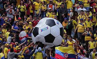 Die kolumbianischen Fans hoffen auf einen Sieg gegen Deutschland. - Diego Pineda/colprensa/dpa