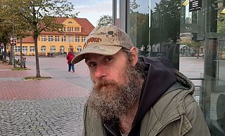 Die NW traf Bielefelds bekannten Obdachlosen Andreas jetzt auf dem Siggi. - Heimo Stefula