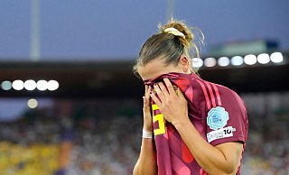 Traurig: Carlotta Wamser nach ihrem Platzverweis. - Martin Meissner/AP/dpa