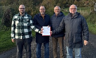 Die neue BfR/FDP-Fraktion im Rat der Gemeinde Rödinghausen (v. l.): Ulf Eichmann, Dirk Kleineweber, Roland Neubert und Thomas Mailänder. - BfR/FDP-Fraktion Die neue BfR/FDP-Fraktion im Rat der Gemeinde Rödinghausen (v. l.): Ulf Eichmann, Dirk Kleineweber, Roland Neubert und Thomas Mailänder. - BfR/FDP-Fraktion