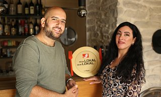 Erkan Yilmaz mit seiner Frau Seyhan Güzel. - Lena Kley