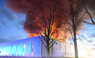 Im März hatte es auf dem Gelände von Schüco in Borgholzhausen gebrannt. - Jonas Damme