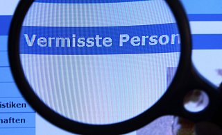 Seit Samstag wird die 25-jährige Bielefelderin gesucht. Die Polizei bittet nun mit einem Foto um Mithilfe bei der Vermisstensuche. - Neue Westfälische