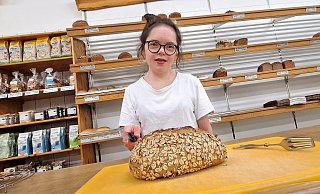 Die 25-jährige Nina Knoke hat in der Ottbergener Bäckerei der Lebenshilfe ihren Traumjob gefunden - der Weg dorthin war aber durchaus steinig. - Neue Westfälische