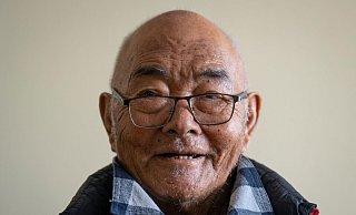 Kanchha Sherpa war der letzte Überlebende der Everest-Expedition 1953 um Edmund Hillary und Tenzing Norgay. Der 92-Jährige starb nach Angaben seiner Familie zu Hause in Kathmandu. (Archivbild) - Niranjan Shrestha/AP/dpa