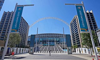 Für das EM-Finale im Wembley-Stadion werden 40.000 Zuschauer zugelassen. - Foto: Frank Augstein/AP/dpa