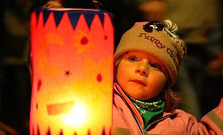 Am Martinstag feierte man früher den Abschluss des Erntejahres. Für die Armen war es eine hoffnungsvolle Chance, einige "Krümel vom reich gedeckten Tisch" zu erbetteln. - dpa