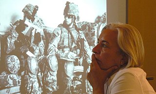 Anja Niedringhaus bei einem ihrer letzten Besuch im Jahr 2013 in Höxter. - Christine Longère