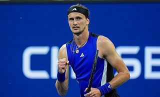 Alexander Zverev bejubelt seinen Viertelfinaleinzug bei den US Open. - Eduardo Munoz Alvarez/AP/dpa