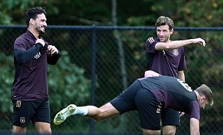 Mats Hummels (l) steht gegen die USA in der Startelf. - Federico Gambarini/dpa