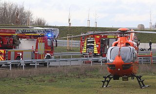 Schwerer Unfall mit drei Verletzten im Löhner Knäuel der A30 Nordumgehung. - Ulf Hanke