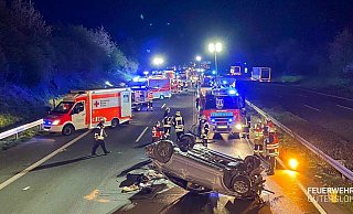 Die Berufsfeuerwehr Gütersloh war gemeinsam mit dem Löschzug Spexard auf der Autobahn im Einsatz. - Berufsfeuerwehr Gütersloh