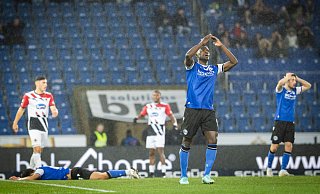 Arminia macht das Spiel, doch Viktoria Köln geht als Sieger vom Platz. - Sarah Jonek