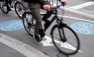 Radfahrer sollen künftig an der B68 einen Radschnellweg nutzen können. - Picture Alliance