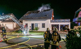Rund 80 Einsatzkräfte waren in der Nacht im Einsatz. - Ralph Meyer