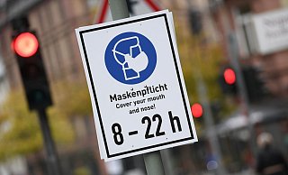 Bundesweit sollen einheitliche Regelungen für Regionen mit hohen Infektionszahlen geschaffen werden. - Foto: Arne Dedert/dpa