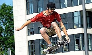 Asphaltsurfer erobern größten Innenstadt-Skatepark - Bielefeld