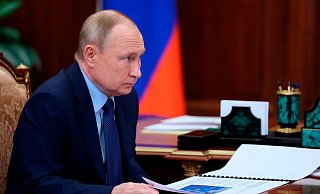 Wladimir Putin am Freitag während einer Sitzung im Kreml. - Foto: Mikhail Metzel/Pool Sputnik Kremlin/AP/dpa