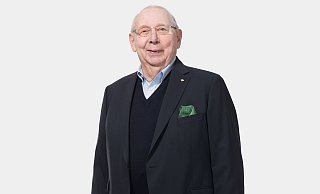 Unternehmer Rolf Frickemeier prägte die Küchenmöbelindustrie über Jahrzehnte. - Brigitte-Küchen