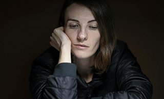 Eine Depression kann einen Menschen sehr verändern. Auch Angehörige leiden darunter, wenn ein geliebter Mensch daran erkrankt. (Archivbild) - Pexels | Engin Akyurt