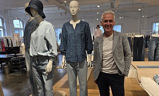 Neue Blusen, neue Hosen und Brax-Geschäftsführer Marc Freyberg ebenfalls mit einem neuen Outfit seines Unternehmens. - Heidi Hagen-Pekdemir