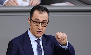 Der Bundesminister für Ernährung und Landwirtschaft Cem Özdemir im Bundestag. - Foto: Kay Nietfeld/dpa