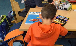 Wichtiger Lebensabschnitt: Vor der Einschulung muss jedes Kind schulärztlich untersucht werden. Für Flüchtlingskinder wünschen sich viele Ehrenamtler eine Optimierung des Systems. - Birgit Vredenburg