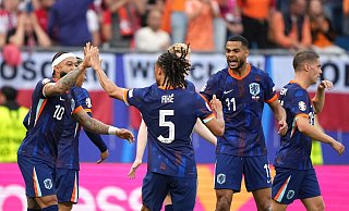 Wie bereits Italien am Tag zuvor drehte auch die Niederlande nach Rückstand ihre Partie. - Ebrahim Noroozi/AP