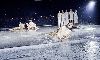 Es ist zum Heulen: Gemeinsam singen, sich in den Arm nehmen? Was früher ging, wird lange nicht mehr möglich sein auf der Bühne. Auch nicht bei Romeo und Julia. - ©Joseph Ruben