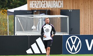 Inzwisschen Stammgast in Herzogenaurach: Bundestrainer Julian Nagelsmann. - Daniel Karmann/dpa