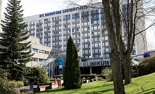 Die Mitarbeiterinnen und Mitarbeiter des Herforder Klinikums haben gemeinsam nach Schwachpunkten im Stromverbrauch des Hauses gesucht. - Frank-Michael Kiel-Steinkamp