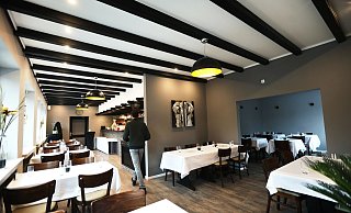 Der Dorfkrug ist jetzt ein Restaurant mit 50 Sitzplätzen. - Sarah Jonek