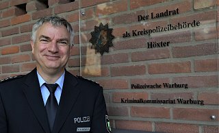 Georg Arendes ist neuer Leiter der Polizeiwache in Warburg. Doch nicht zum ersten Mal in der beruflichen Karriere ist die Hansestadt sein Dienstort. - Simone Flörke