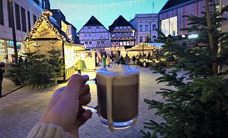 Die Werbegemeinschaft möchte den "Höxteraner Weihnachtszauber" abends länger öffnen. - Nicole Fischer