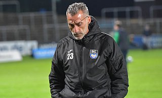 Aus für Thomas Stratos. Nur ein Sieg aus zehn Regionalligaspielen war dem Vorstand des SC Wiedenbrück zu wenig. - Jens Dünhölter