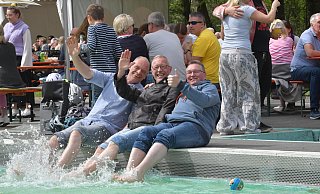 Das Gütersloher Parkbad ist am Maifeiertag ein beliebtes Ausflugsziel für viele Radfahrer. - sport/presse/foto Dünhölter